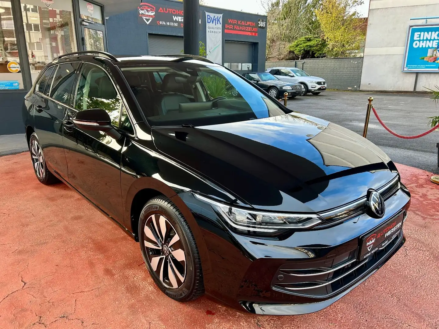 Volkswagen Golf VIII Variant 1.5 eTSI Goal Automatik Noir - 1