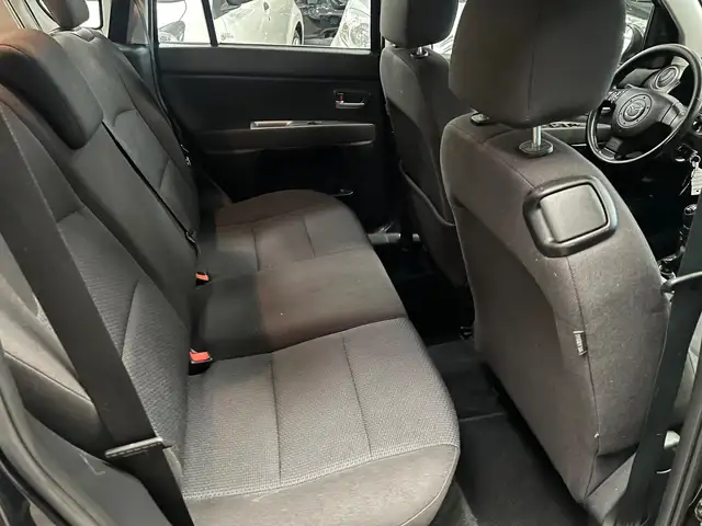 Mazda Mazda2 view 23