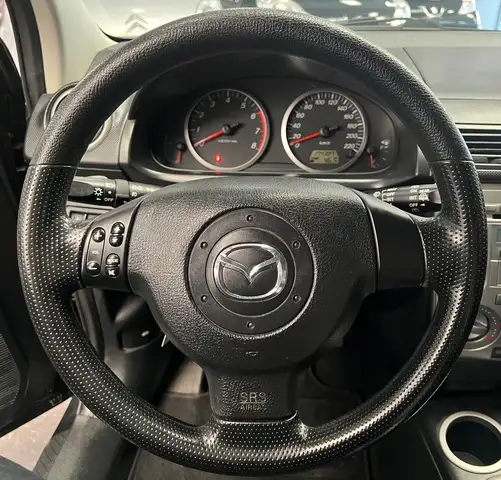 Mazda Mazda2 view 14