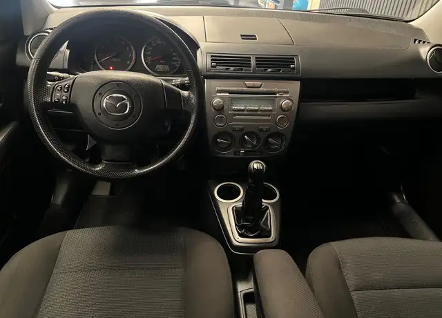 Mazda Mazda2 view 13