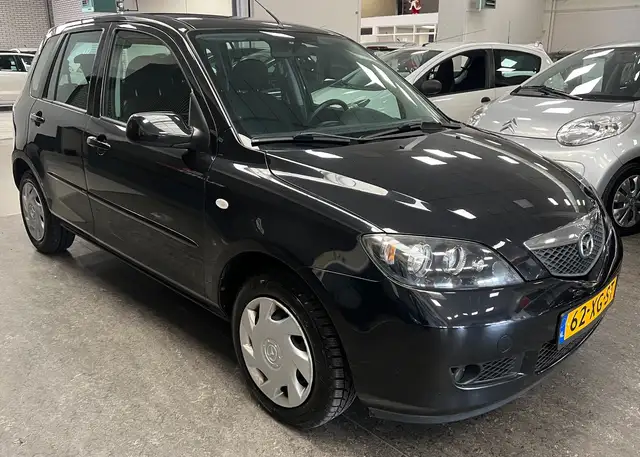 Mazda Mazda2 view 12