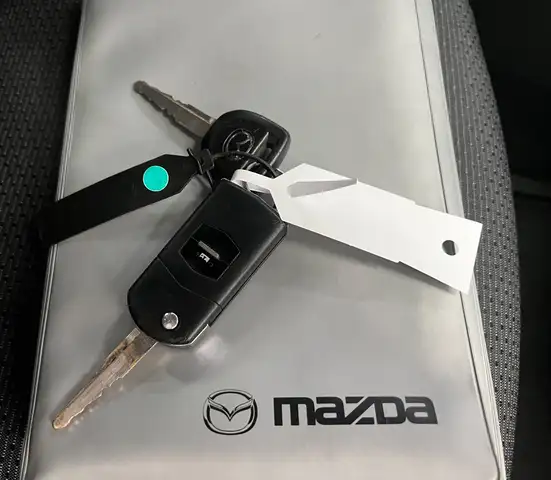 Mazda Mazda2 view 26