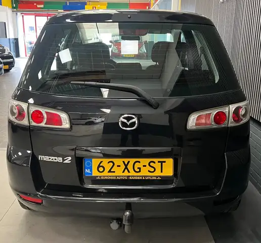 Mazda Mazda2 view 9