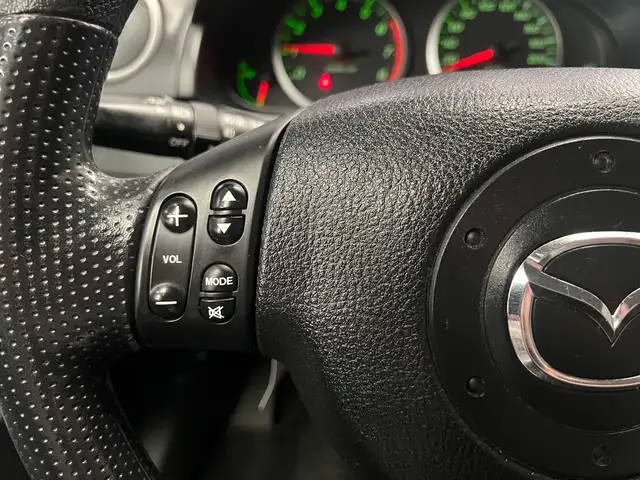 Mazda Mazda2 view 15