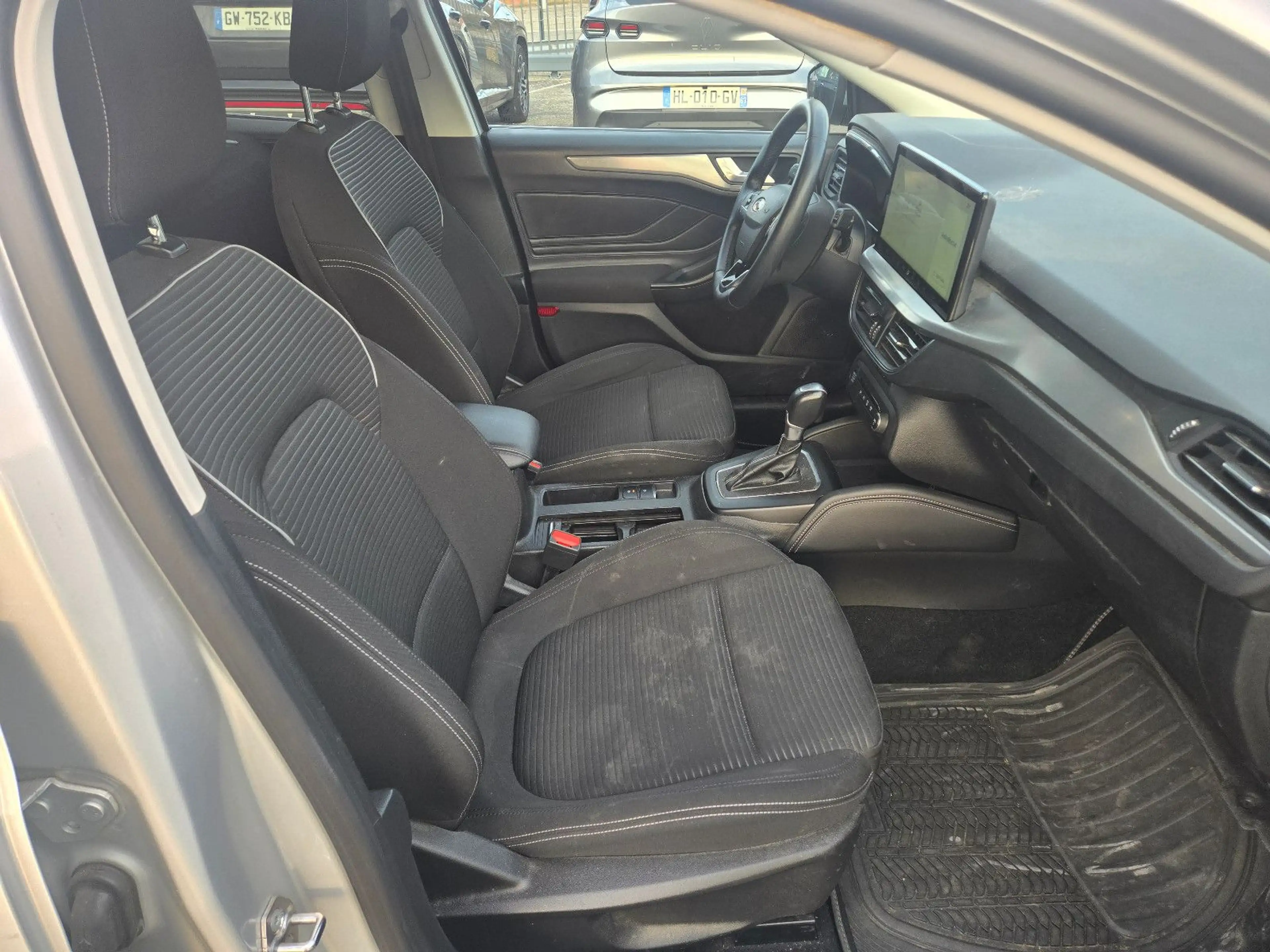 Ford Focus Titanium X 1.0 Benzin Automatik Klima Navi — photo 12