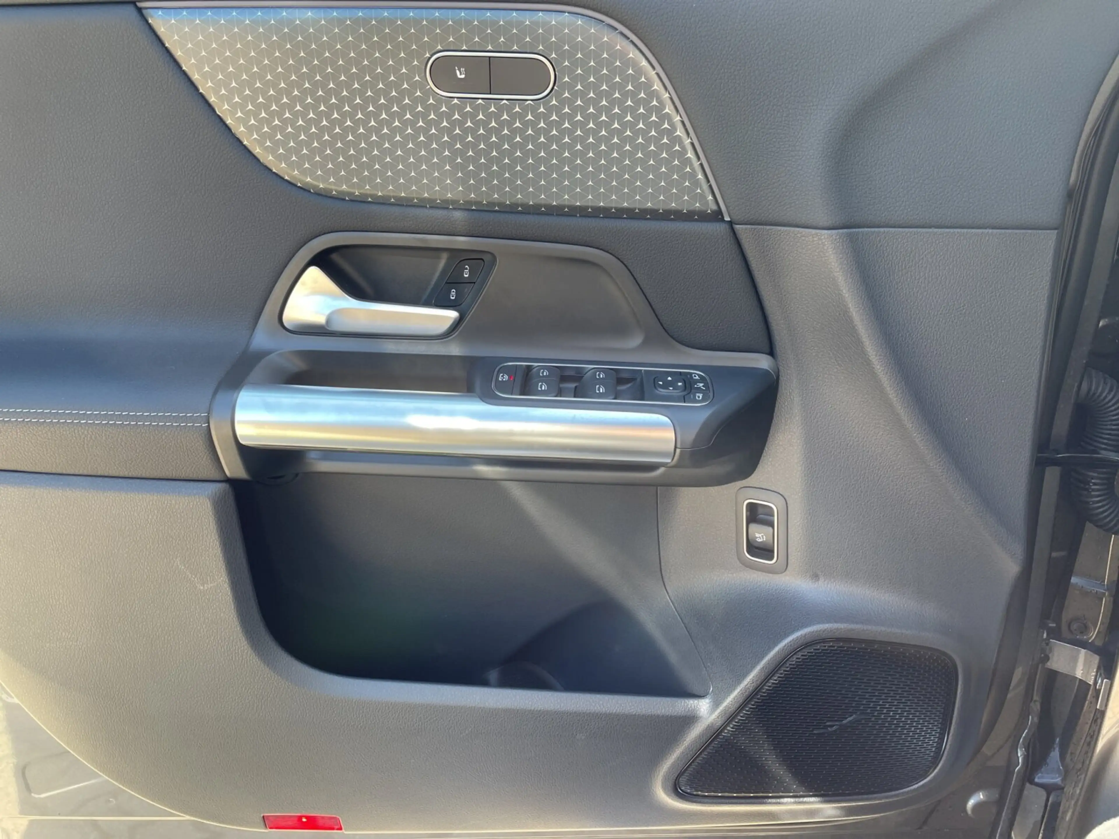 Mercedes-Benz EQA 300 EQA 300 4M Advanced+ AHK*DISTRO*WINTER-P*TOTWI* — photo 13