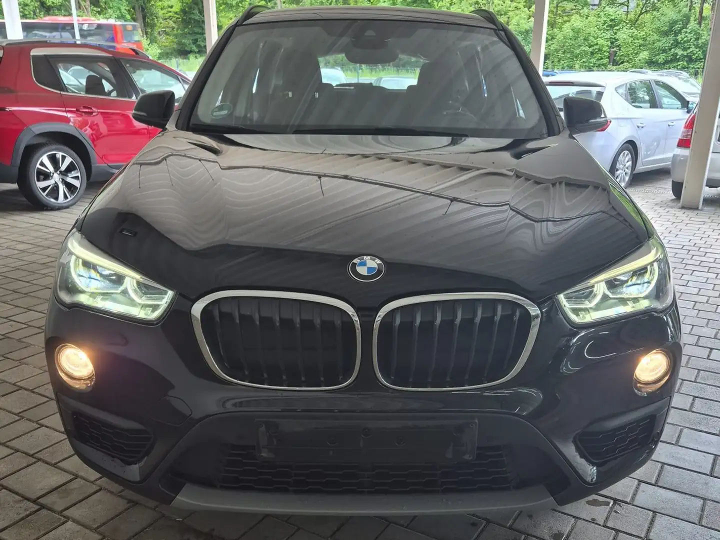 BMW X1 xDrive 18 d Advantage lückenlos BMW Service Noir - 2