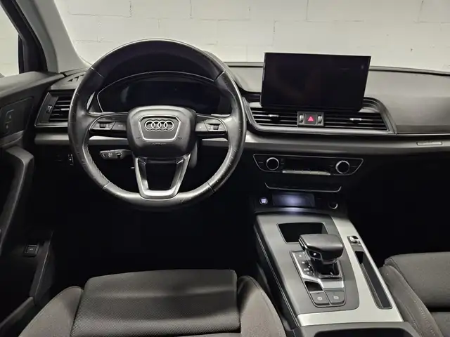 Audi Q5 view 7