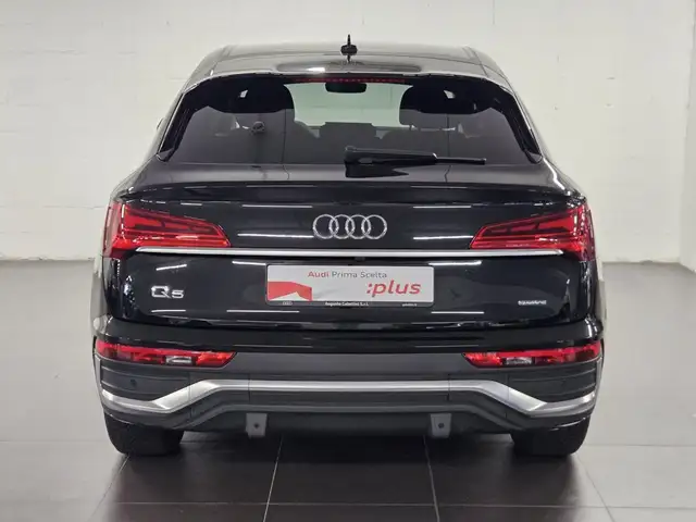 Audi Q5 view 5