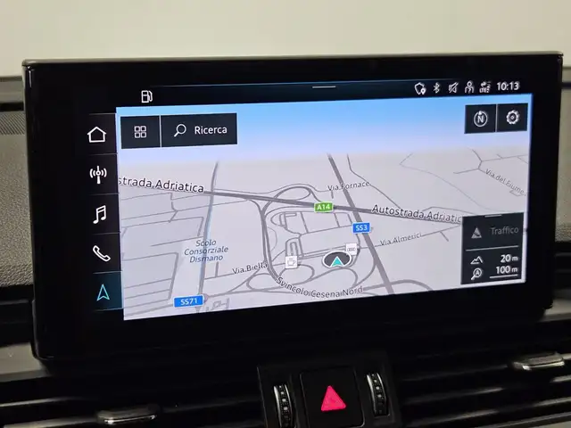 Audi Q5 view 12