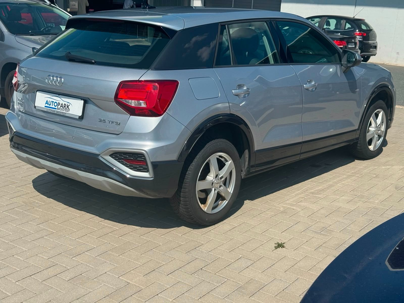 Audi Q2 35 TFSI advanced SHZ/PDC/TEMPO/CARPLAY — photo 4
