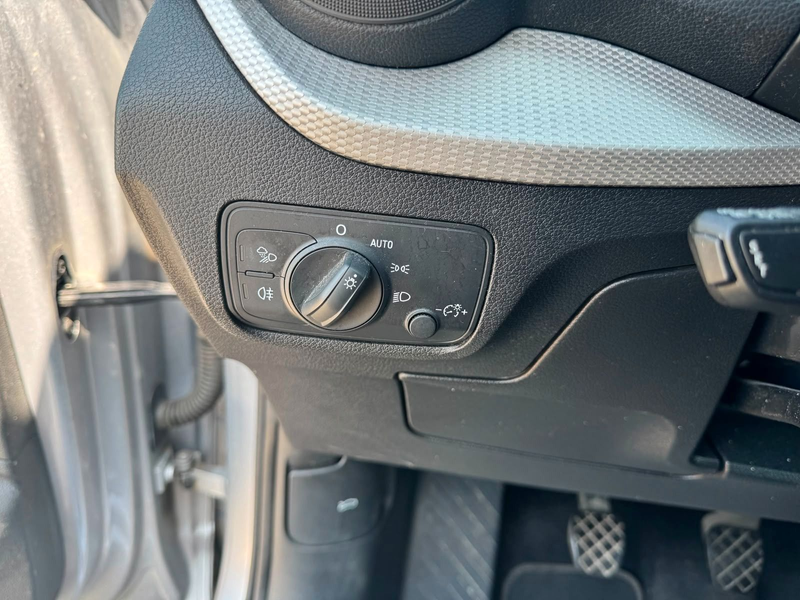 Audi Q2 35 TFSI advanced SHZ/PDC/TEMPO/CARPLAY — photo 15