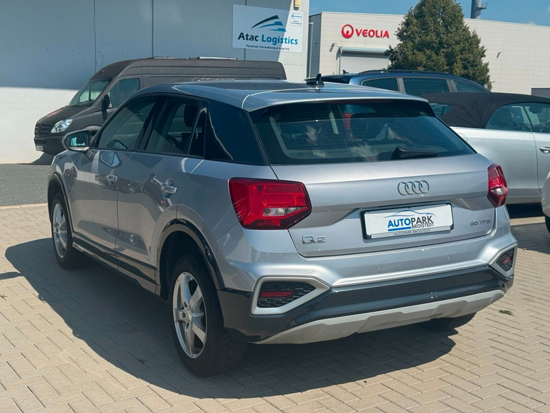 Audi Q2 35 TFSI advanced SHZ/PDC/TEMPO/CARPLAY — photo 6