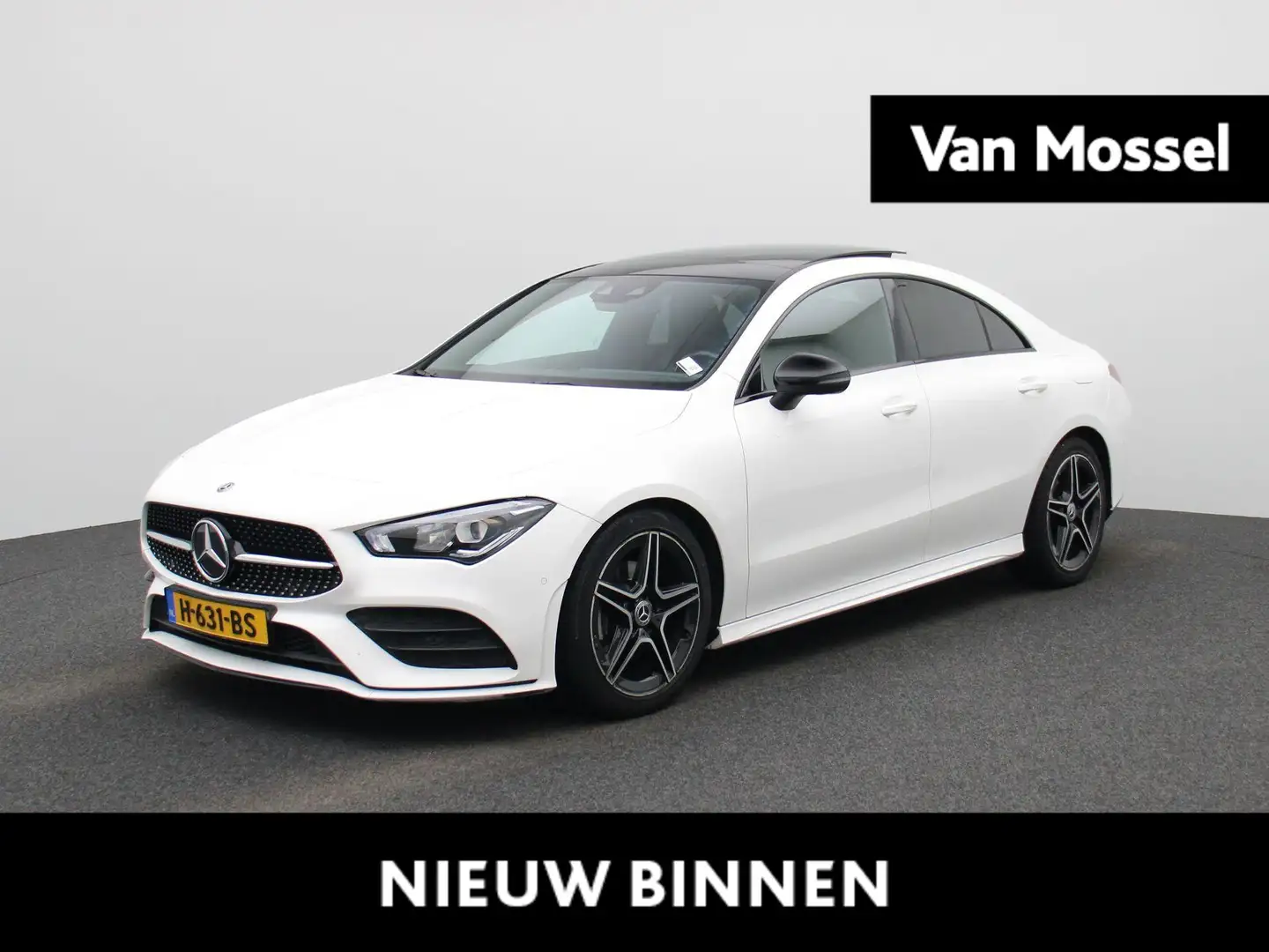 Mercedes-Benz CLA 180 Advantage | Panoramadak | Camera | Navigatie | Wit - 1
