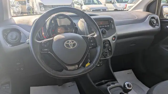 Toyota Aygo view 5