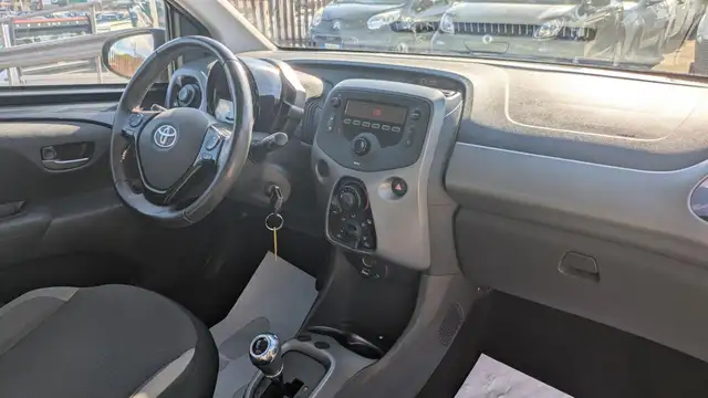 Toyota Aygo view 10
