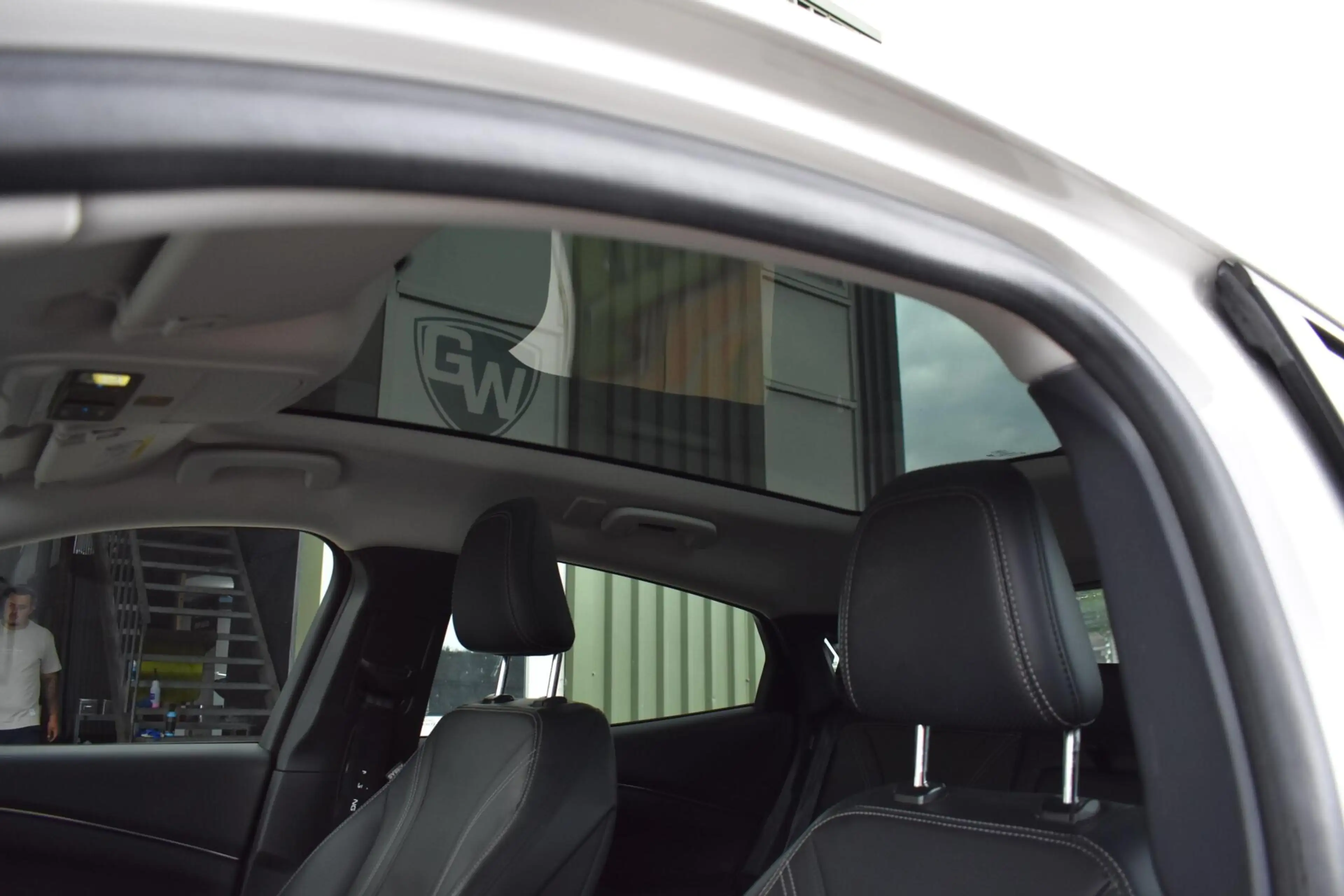 Ford Mustang Mach-E RWD 75 kWh | Pano | Leder | B&O| Winterpakket | — photo 13