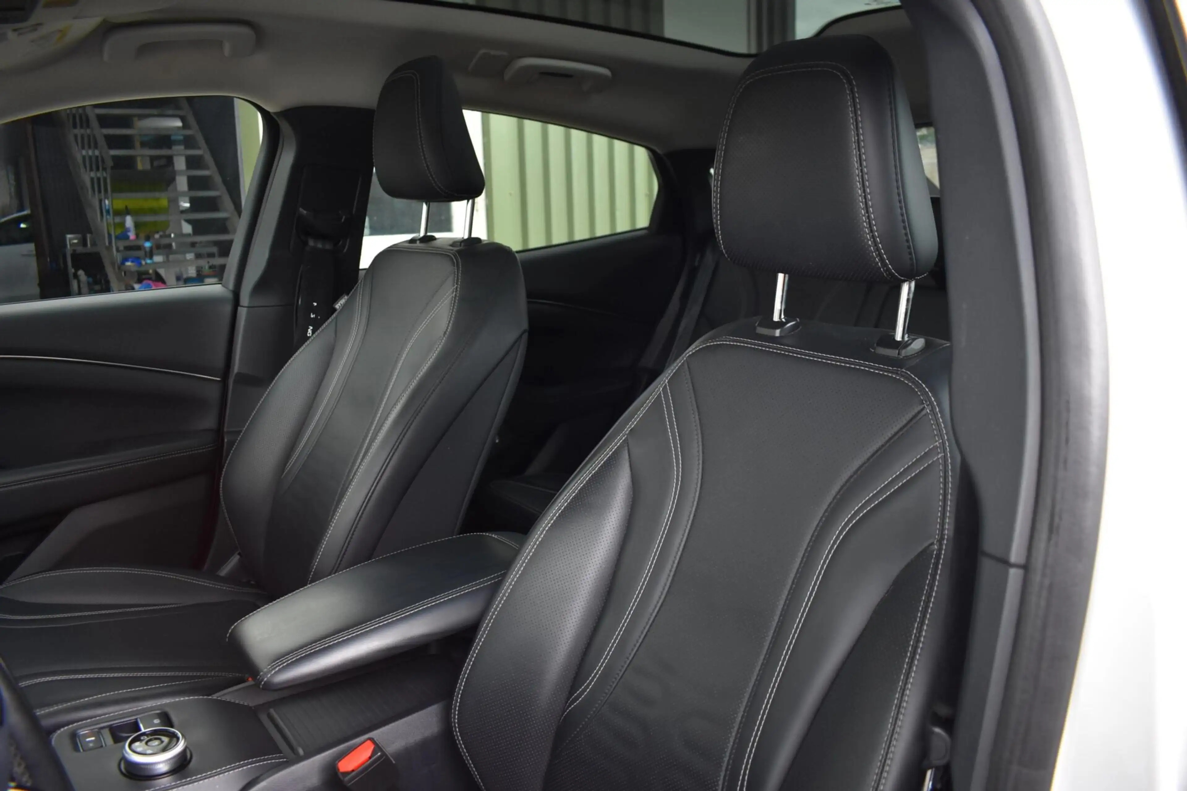 Ford Mustang Mach-E RWD 75 kWh | Pano | Leder | B&O| Winterpakket | — photo 14