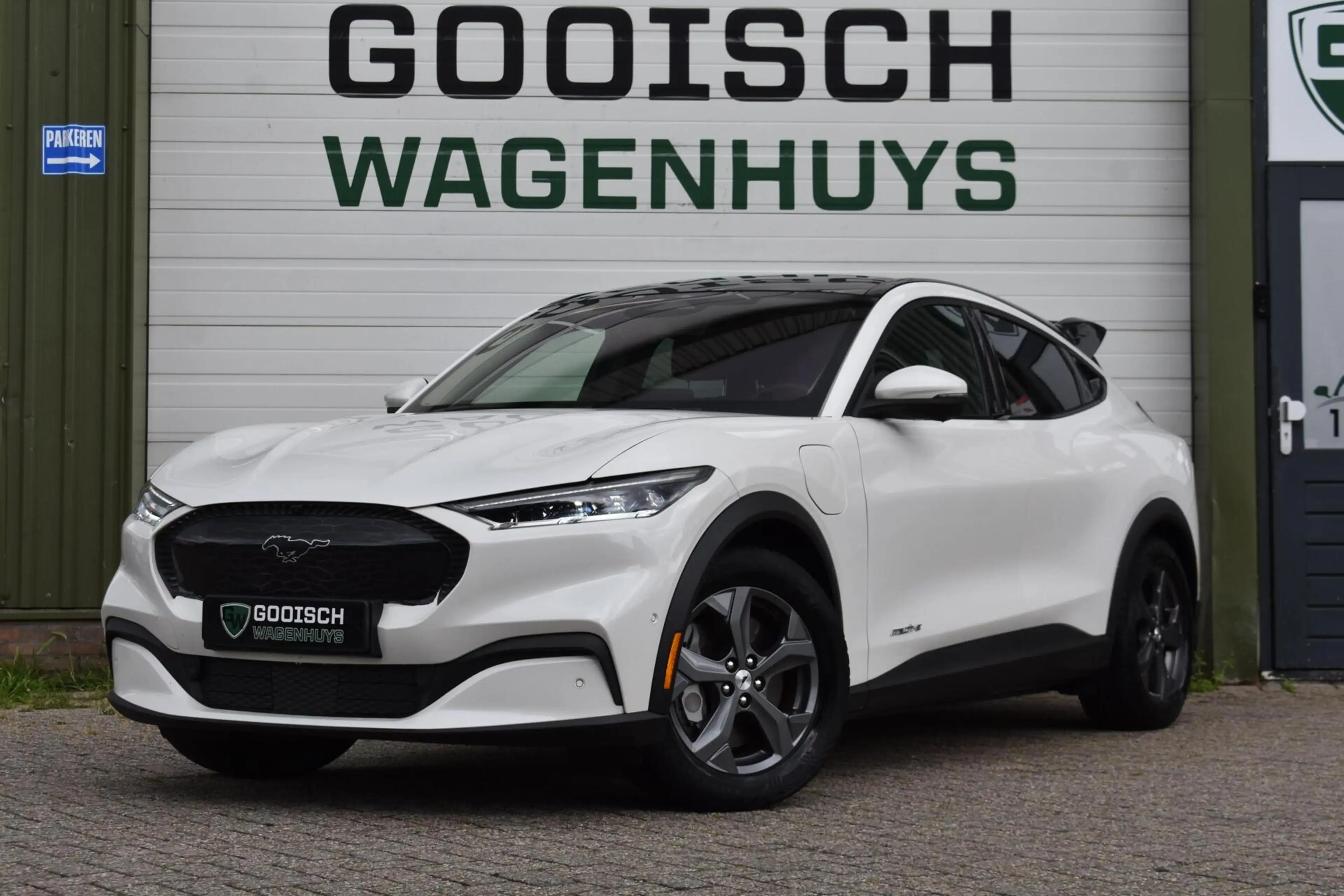 Ford Mustang Mach-E RWD 75 kWh | Pano | Leder | B&O| Winterpakket |