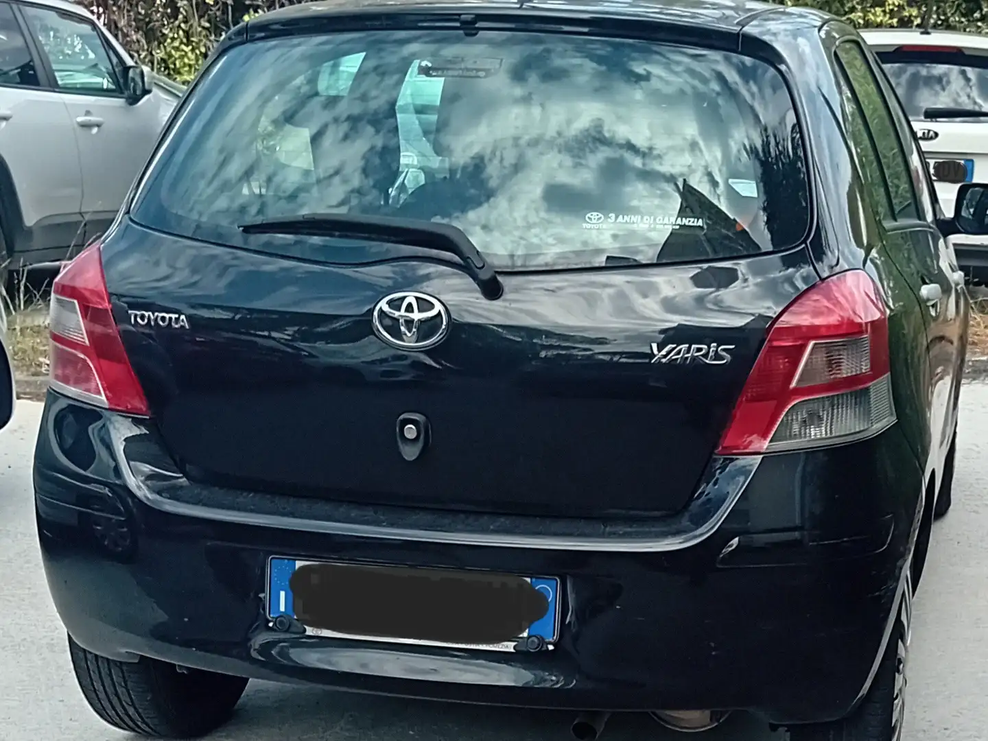 Toyota Yaris 5p 1.3 Zwart - 2