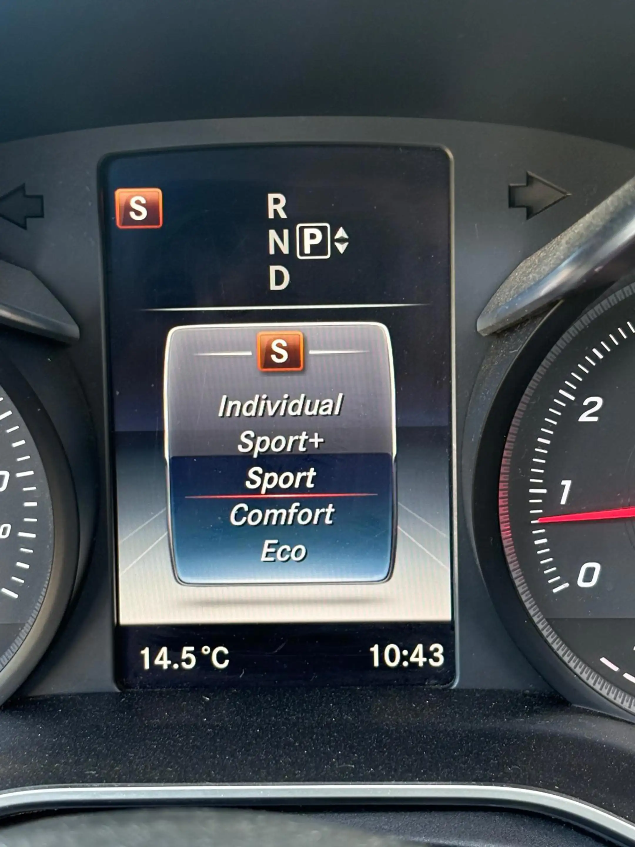 Mercedes-Benz C 180 C43 AMG-PAKKET/PANO/LEDER/19INCH/SPORTSEATS — photo 17