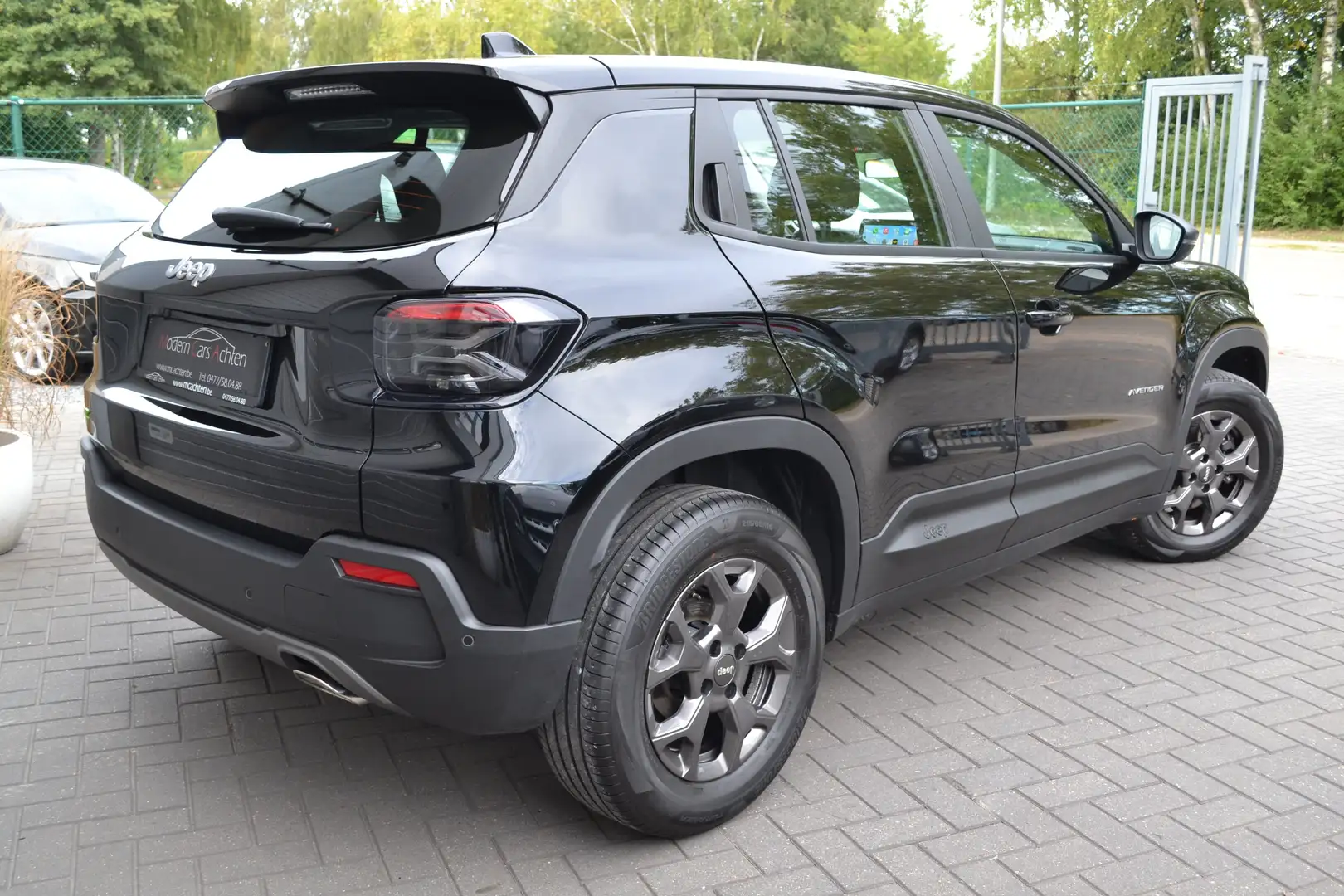Jeep Avenger Avenger 1.2 T3 48V e-Hybrid Automatik Longitude Negro - 2