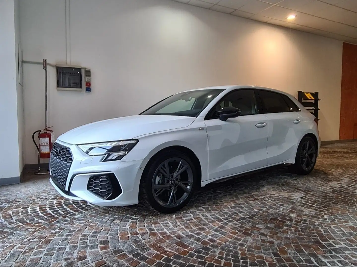 Audi A3 40 TFSI Quattro S-Back S-Tronic S-Line Bianco - 1