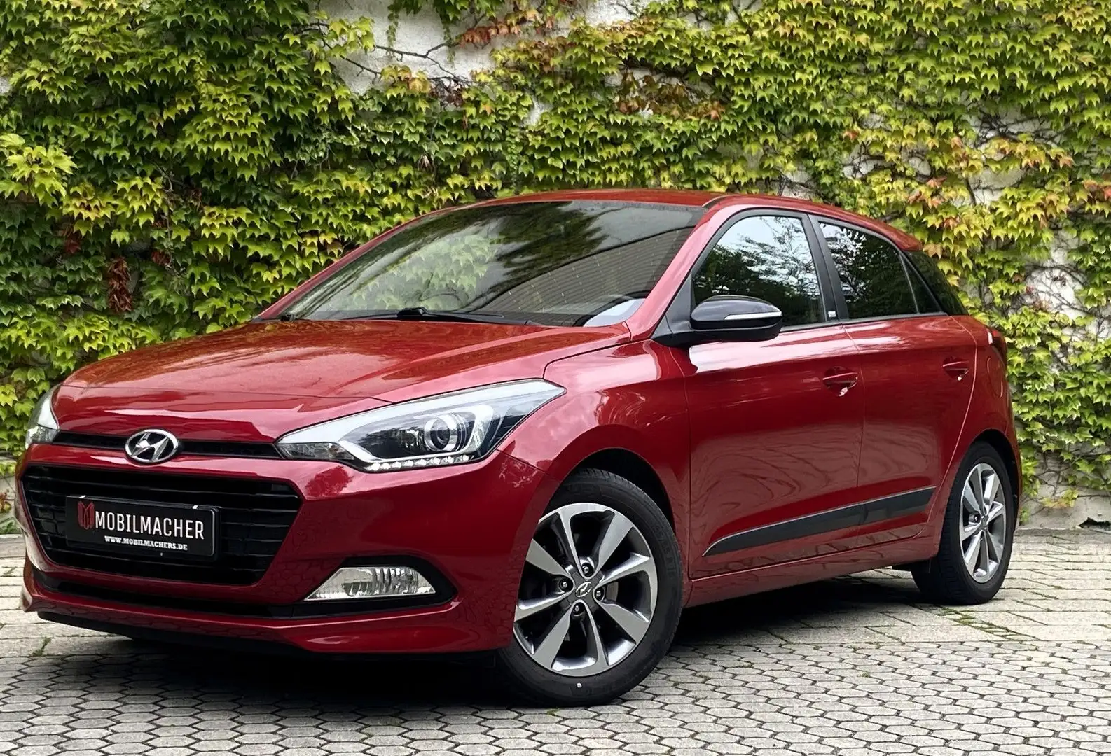 Hyundai i20 1.0 T-GDI 88kW Navi*Kamera*LED*SHZ*Lenkradh. Rot - 2