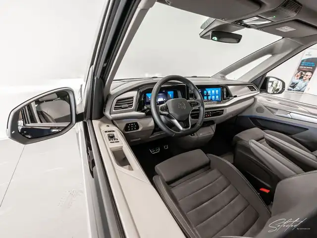 Volkswagen T7 Multivan Style eHybrid 4MOTION*AHK*DCC*HEADUP*H&K* Ansicht 38