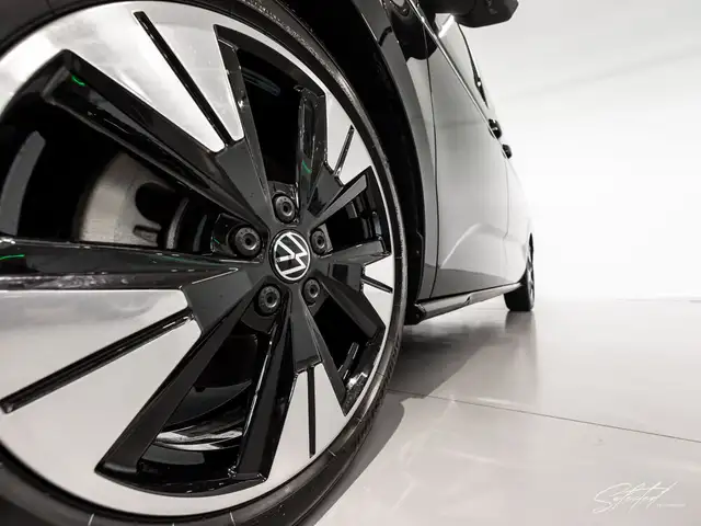 Volkswagen T7 Multivan Style eHybrid 4MOTION*AHK*DCC*HEADUP*H&K* Ansicht 6