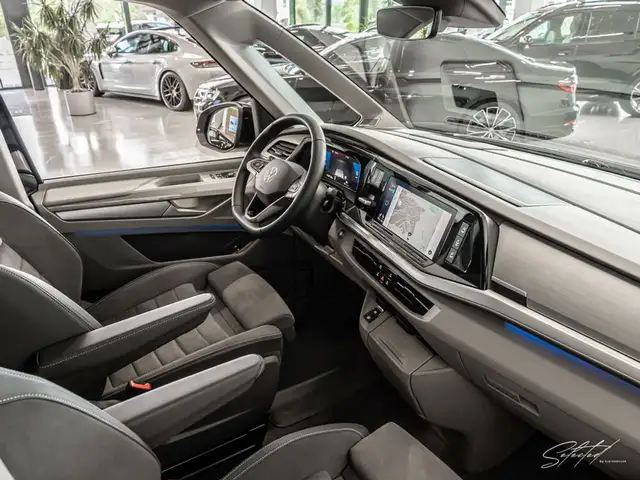 Volkswagen T7 Multivan Style eHybrid 4MOTION*AHK*DCC*HEADUP*H&K* Ansicht 31