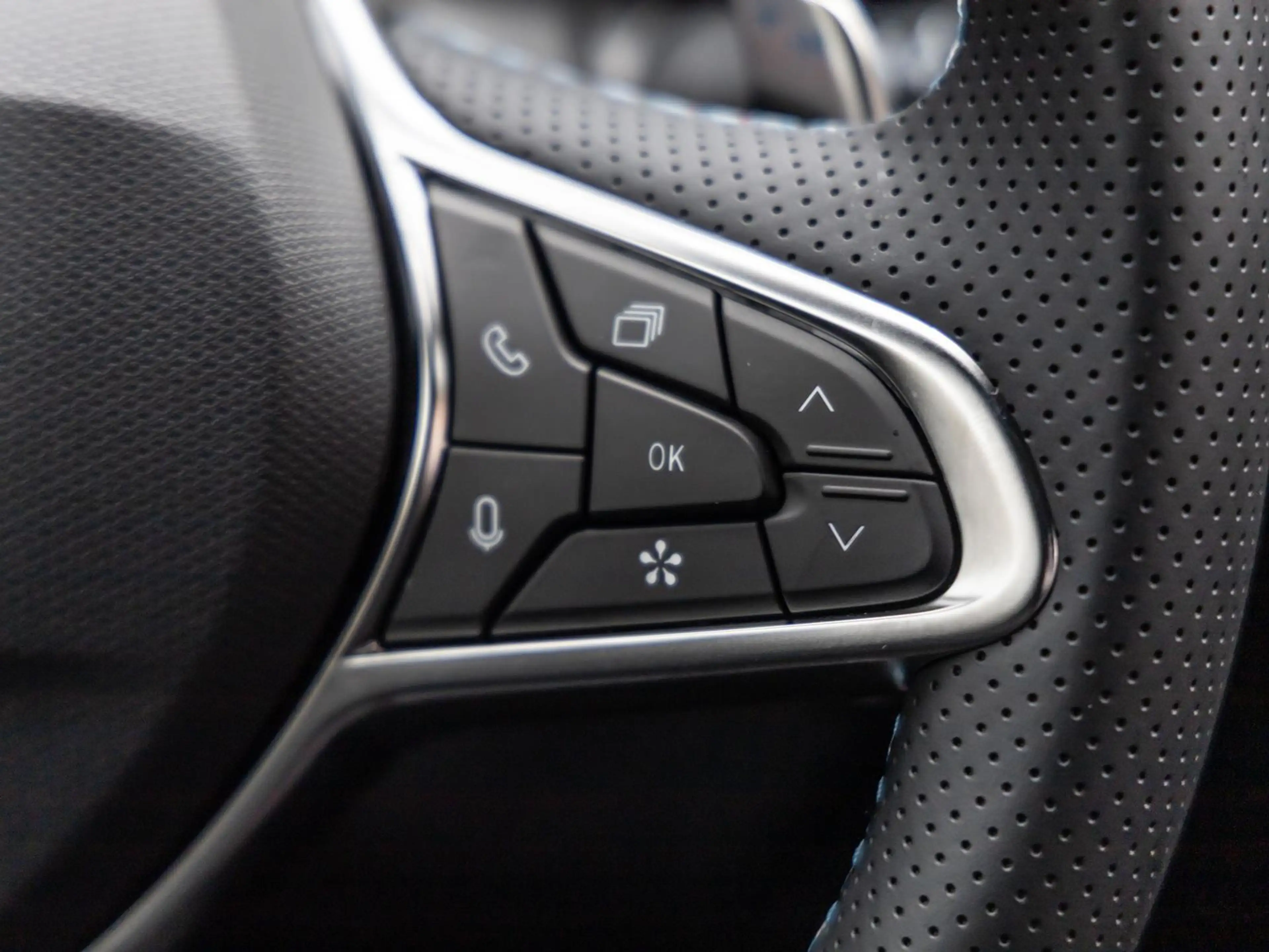 Renault Symbioz Esprit Alpine Mild Hybrid 140 EDC Prem. Winter-P. Plus Safety/Driving/Parking-P. — photo 10