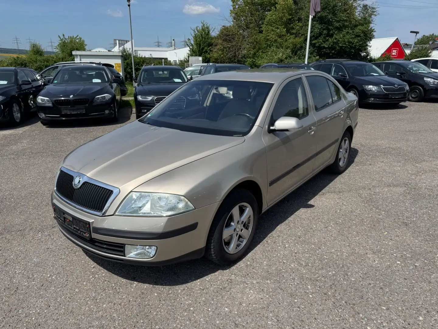 Skoda Octavia 1.6 Lim. Ambiente SHG PDC Tempomat Beige - 1
