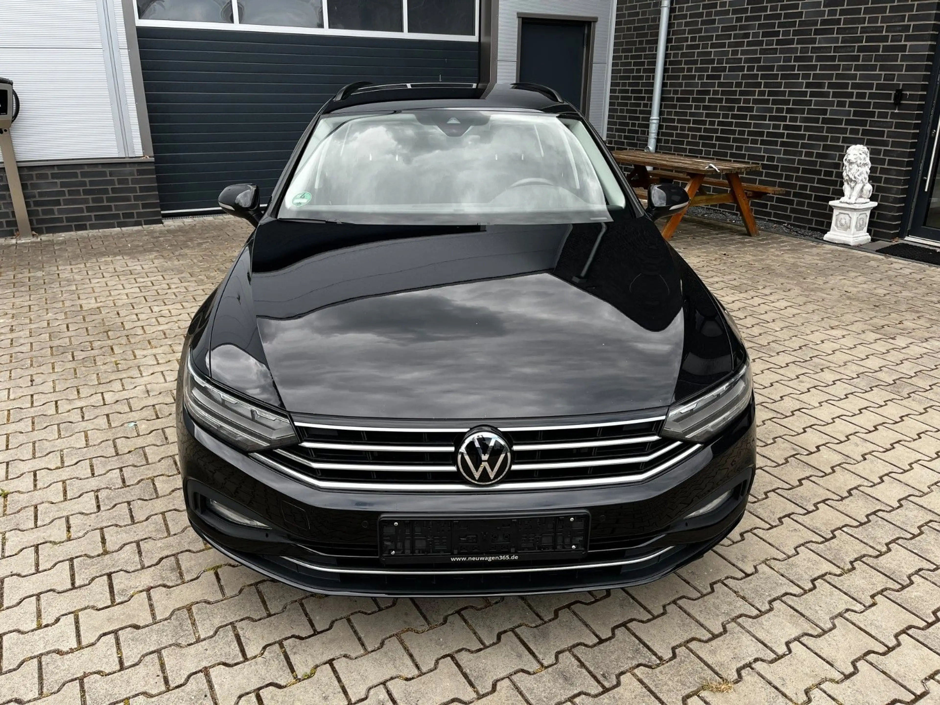 Volkswagen Passat Variant Passat 2.0 TDI Business/Aut/LED/NAVI/MWST — photo 2