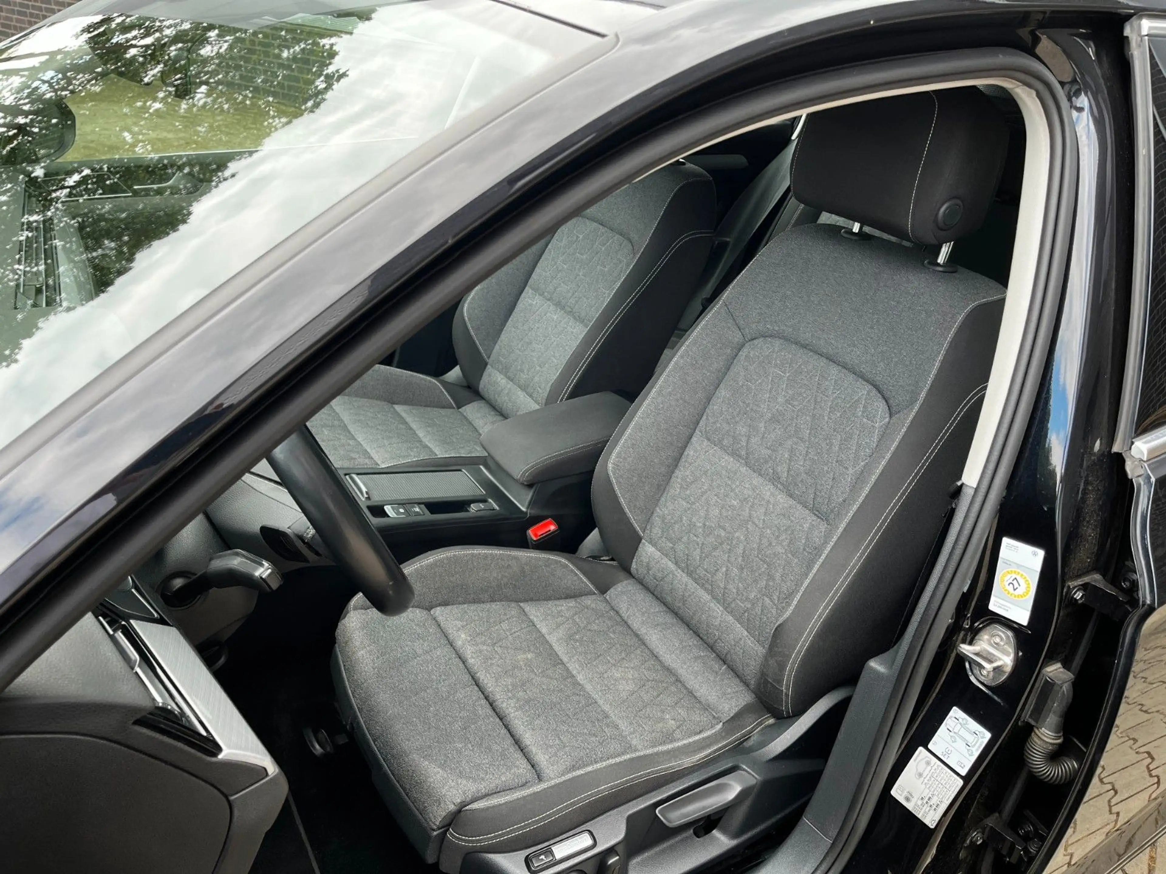 Volkswagen Passat Variant Passat 2.0 TDI Business/Aut/LED/NAVI/MWST — photo 10