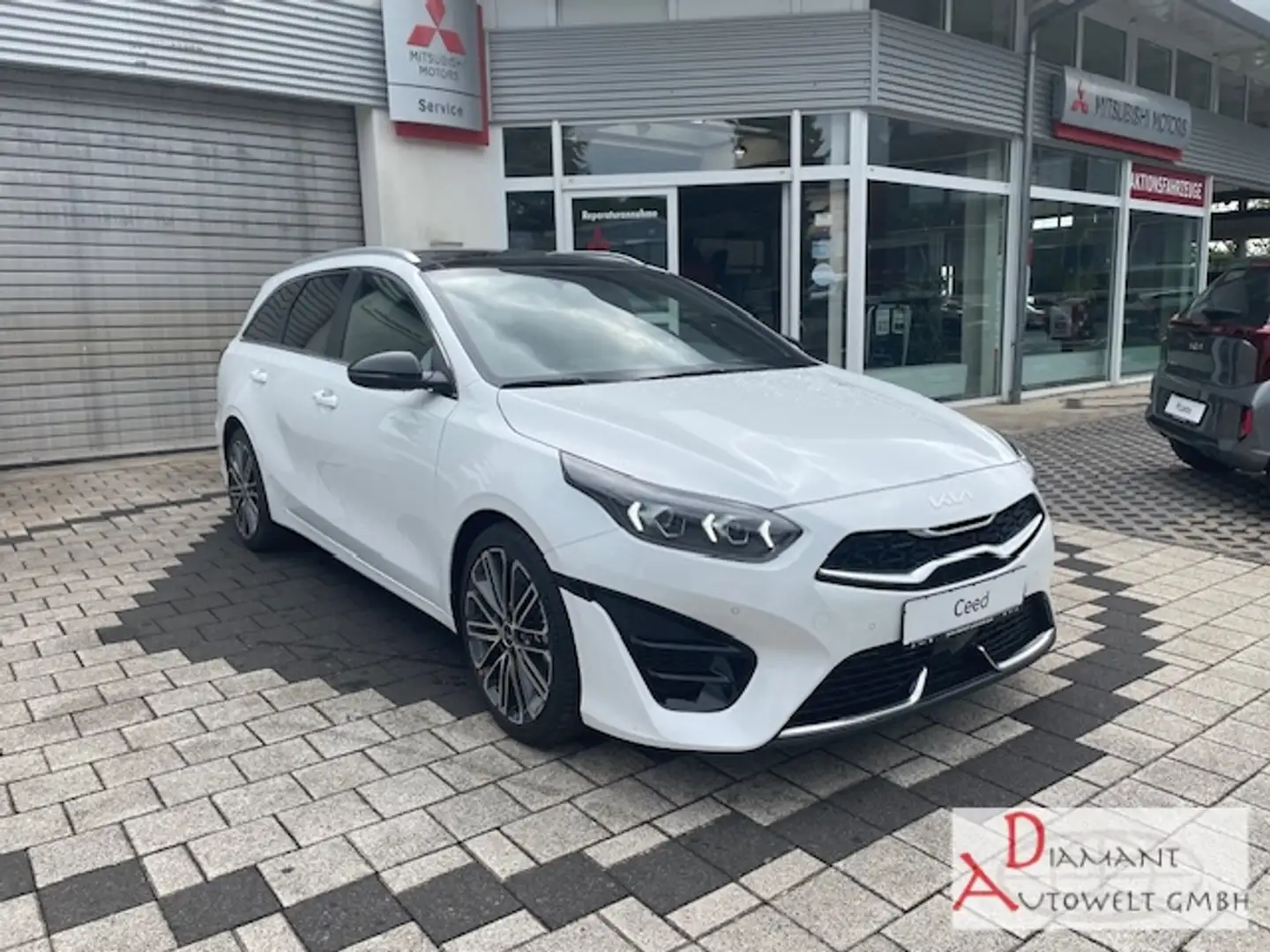 Kia Ceed SW / cee'd SW 1.5T DCT7 GT-Line Glasdach, Technologie, Leder Pak Weiß - 2