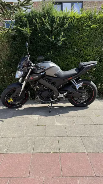 Yamaha MT-125 - foto 2