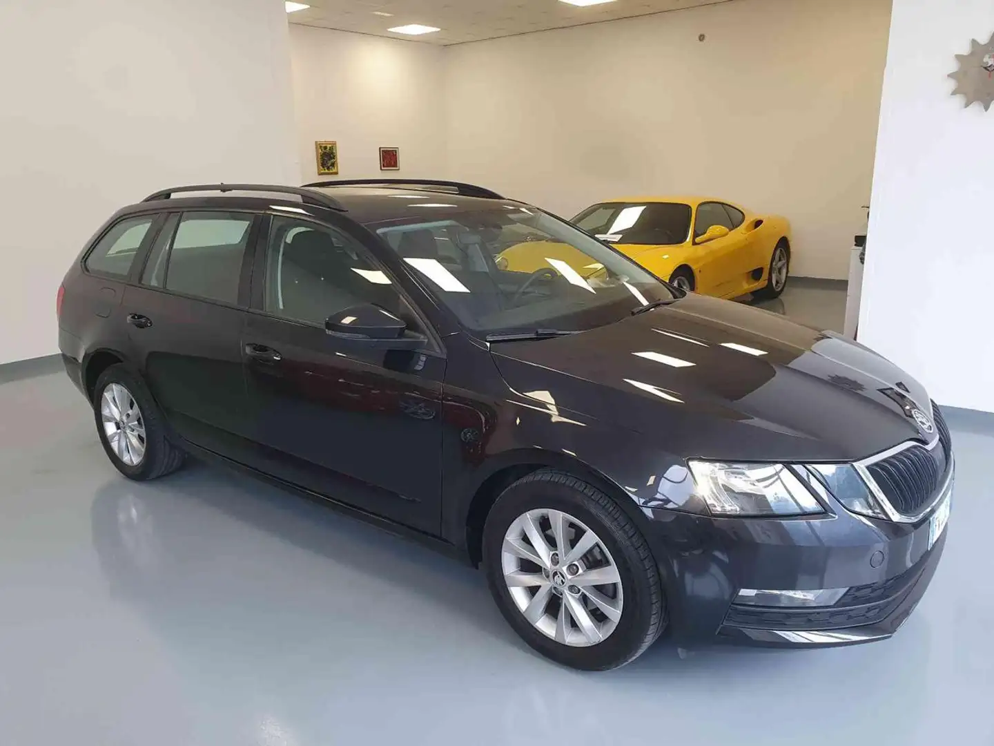 Skoda Octavia 1.6 TDI SCR 115 CV Wagon Nero - 2