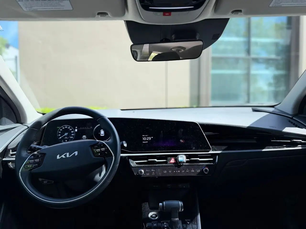 Kia Niro снимка Kia Niro