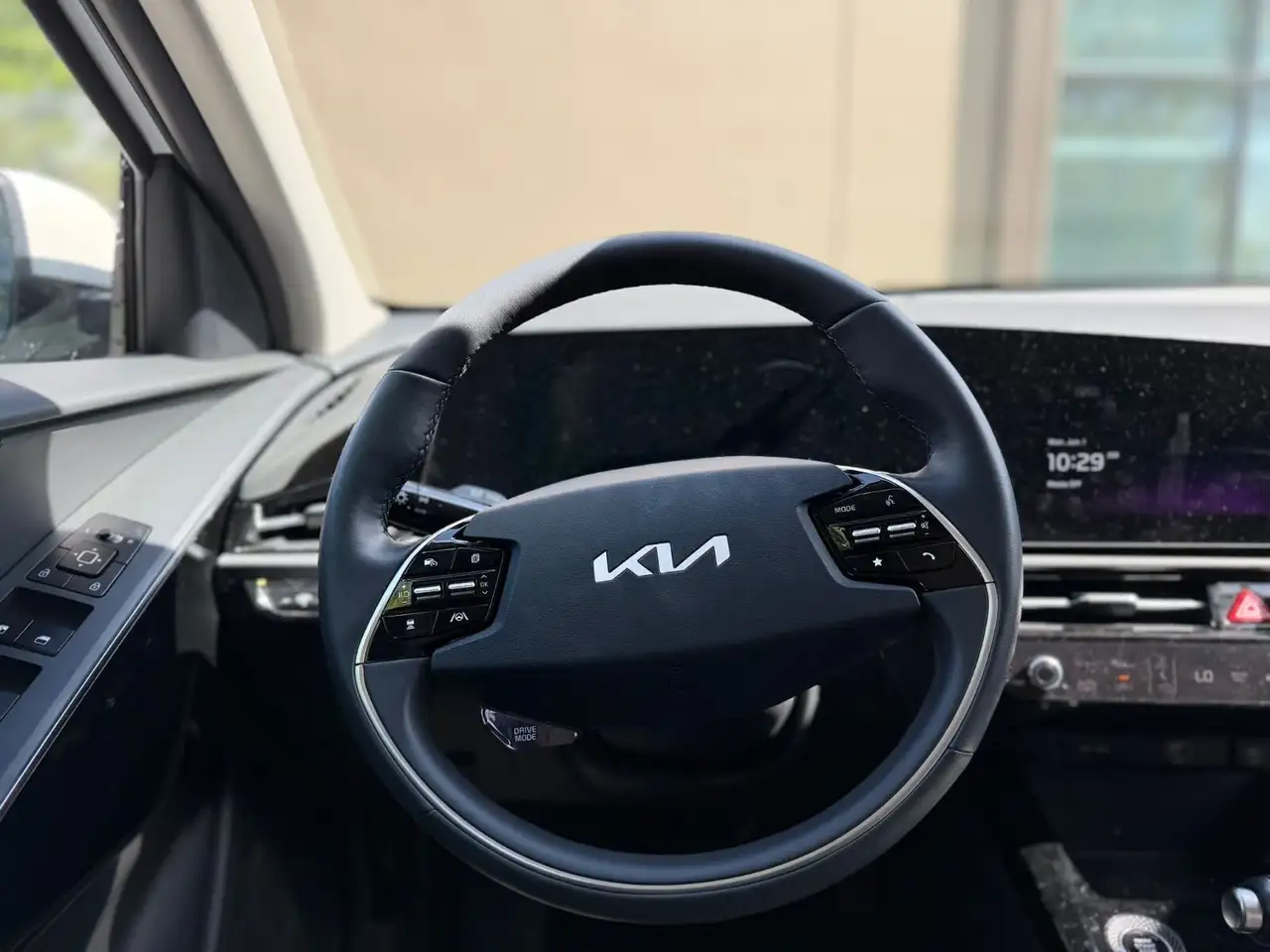 Kia Niro снимка Kia Niro