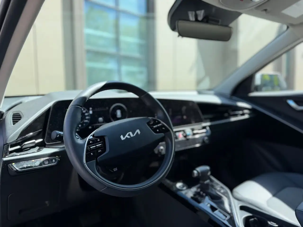 Kia Niro снимка Kia Niro