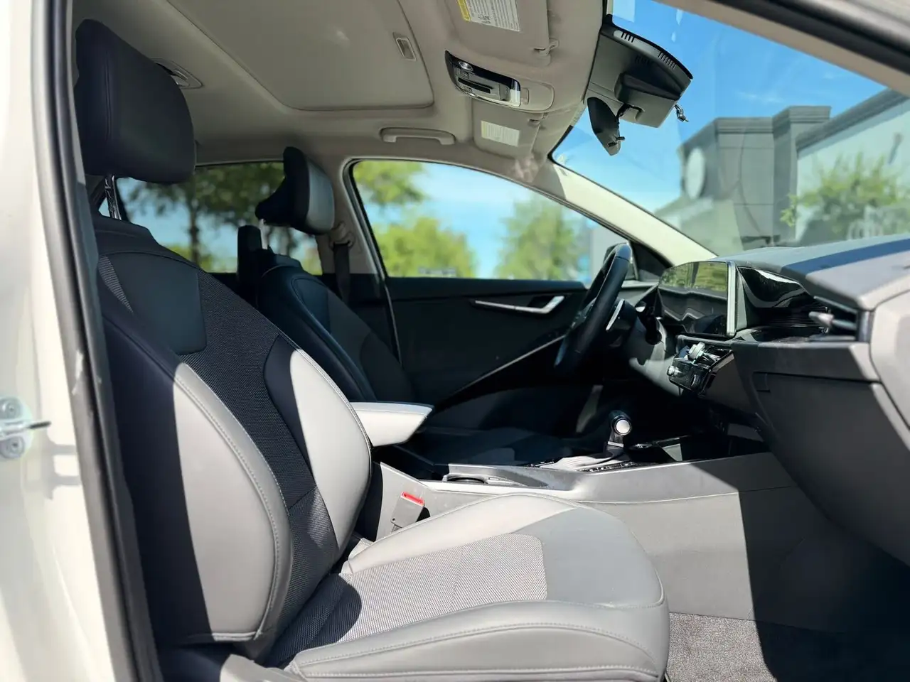 Kia Niro снимка Kia Niro