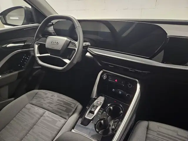 Audi Q5 view 6