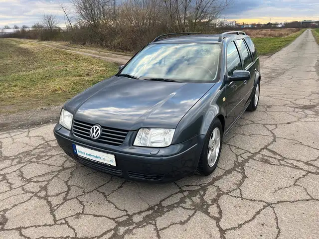 Volkswagen Bora Bora Variant 2.3 V5 Trendline