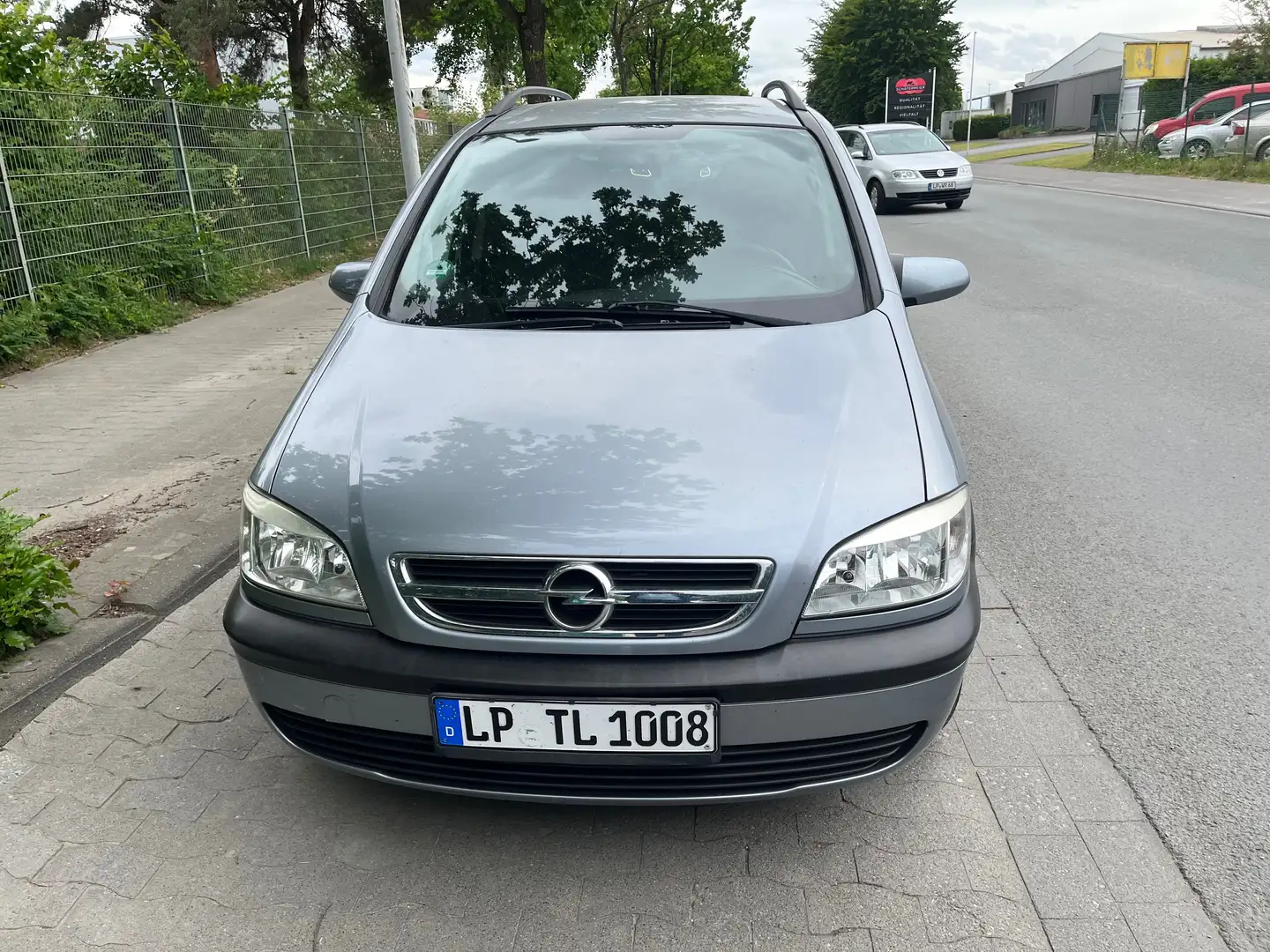 Opel Zafira 1.6 Njoy mit Style-Paket.Top Zustand ❓ siva - 1