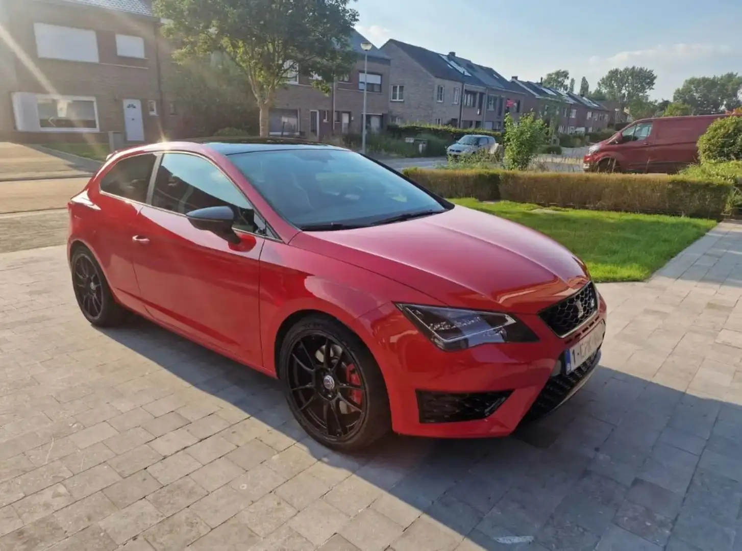SEAT Leon Leon 2.0 TSI Cupra DSG Rouge - 1