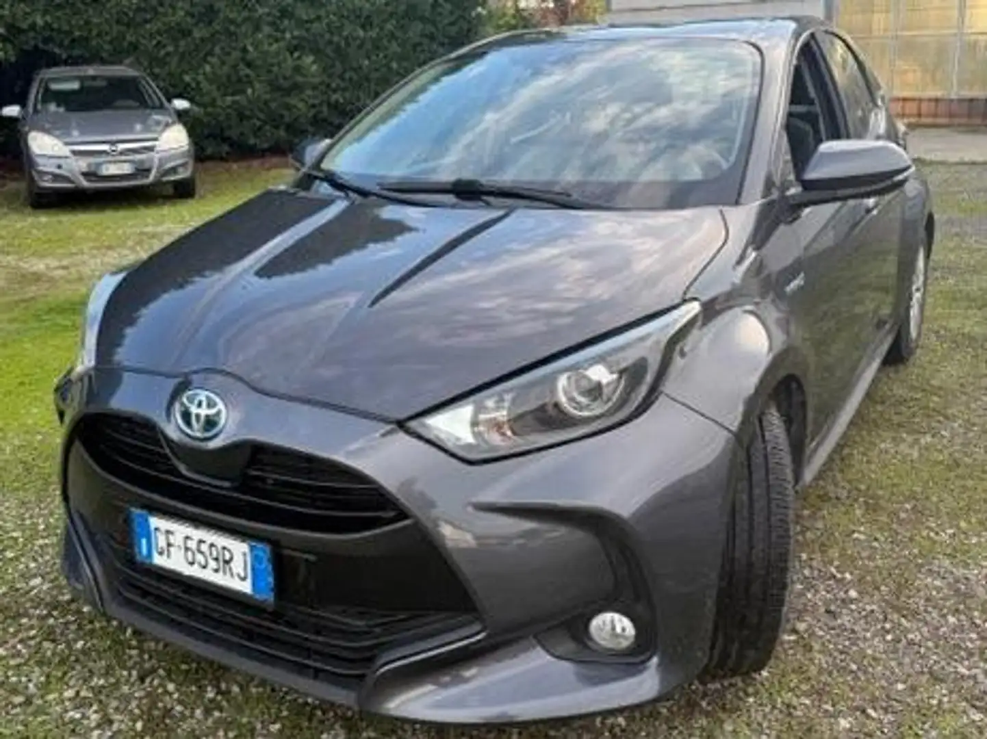 Toyota Yaris Yaris 1.5h Business PREZZO REALE Grigio - 1