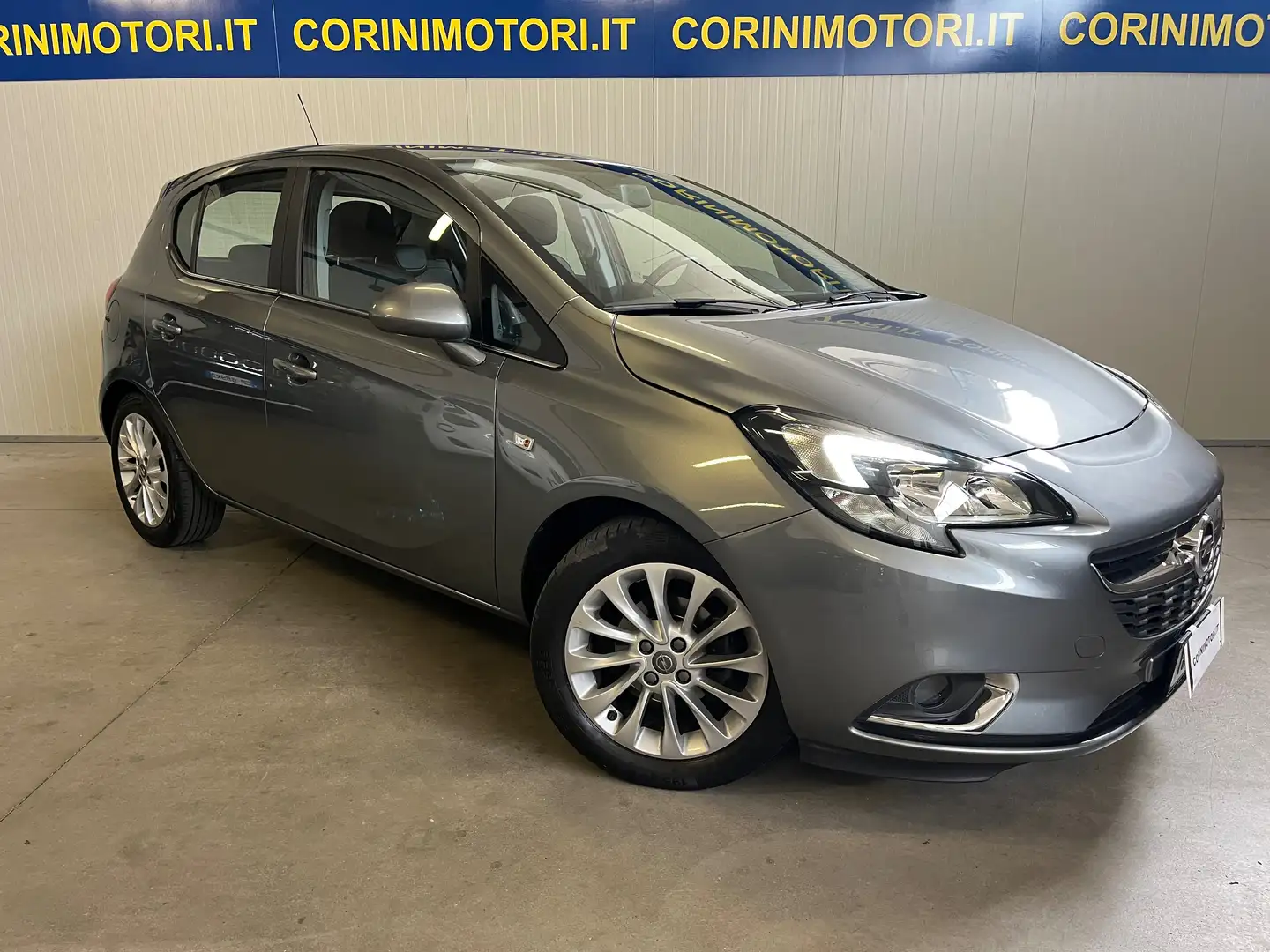 Opel Corsa Corsa V 2015 5p 1.4 Innovation (cosmo) s Grijs - 1