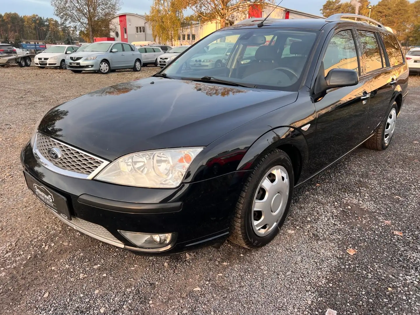 Ford Mondeo 2.0 Ghia Navi PDC Klimaauto .SHZ AHK Noir - 1