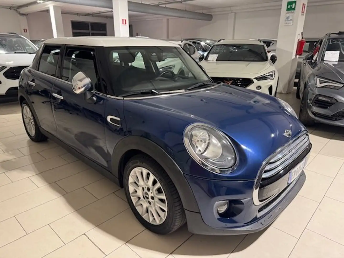 MINI Cooper D 1.5 115cv Business XL Bleu - 1
